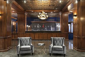 Des Lux Hotel