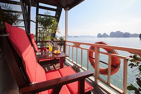 Garden Bay Luxury Cruise