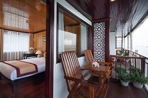 Garden Bay Luxury Cruise