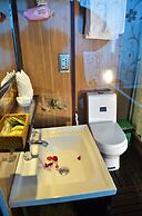 Garden Bay Luxury Cruise