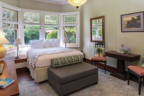 Volcano Village Estates