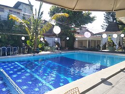 Hotel GRAND ROSELA Yogyakarta