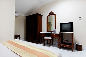 Hotel GRAND ROSELA Yogyakarta