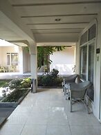 Hotel GRAND ROSELA Yogyakarta