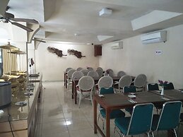 Hotel GRAND ROSELA Yogyakarta