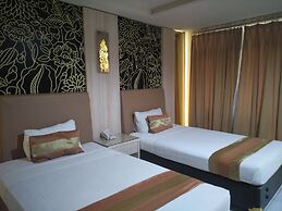 Hotel GRAND ROSELA Yogyakarta
