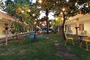 Hotel GRAND ROSELA Yogyakarta