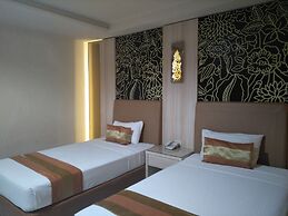 Hotel GRAND ROSELA Yogyakarta