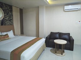 Hotel GRAND ROSELA Yogyakarta