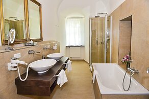 Schloss Hotel Wasserburg