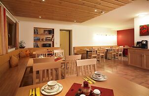 Haus Anna Apartments