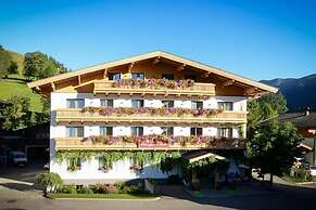 Hotel Pension Pinzgauer Hof