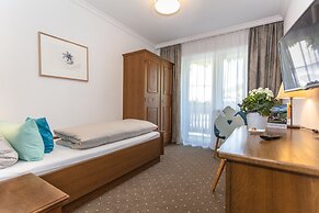 Hotel Pension Pinzgauer Hof