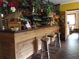 ALBERGO ALPENROSE Ski&Bike Mountain Hotel