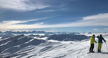 Alpine Lifestyle Berghotel Madlener