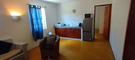 Dive Hut - Boutique Apartments