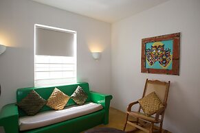 Dive Hut - Boutique Apartments