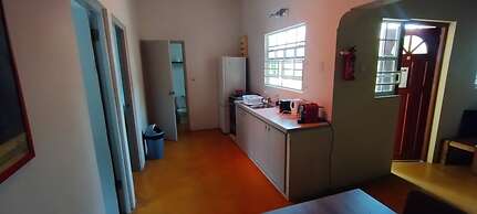 Dive Hut - Boutique Apartments