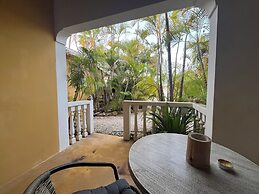 Dive Hut - Boutique Apartments