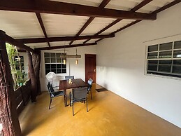 Dive Hut - Boutique Apartments