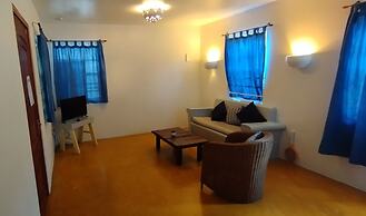 Dive Hut - Boutique Apartments