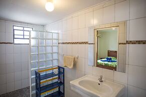 Dive Hut - Boutique Apartments