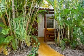 Dive Hut - Boutique Apartments