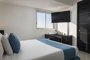 Suites Malecon Cancun