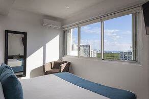 Suites Malecon Cancun