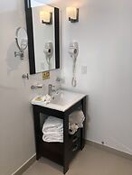 Suites Malecon Cancun