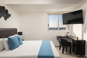 Suites Malecon Cancun