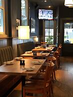 Calistoga Inn Restaurant and Brewery