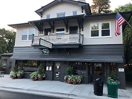 Calistoga Inn Restaurant and Brewery