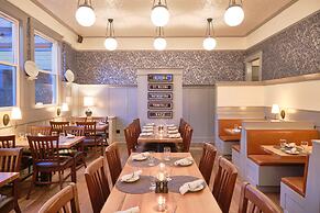 Calistoga Inn Restaurant and Brewery