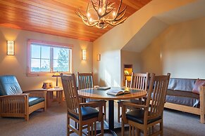 Gallatin River Lodge