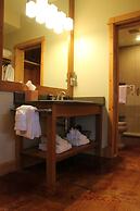 Gallatin River Lodge