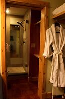 Gallatin River Lodge