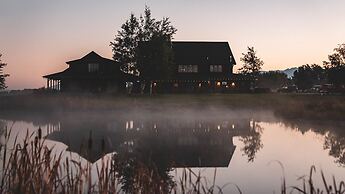 Gallatin River Lodge