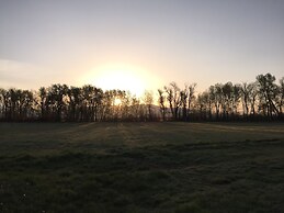Gallatin River Lodge