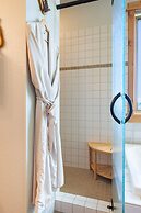 Gallatin River Lodge