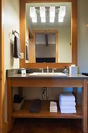 Gallatin River Lodge