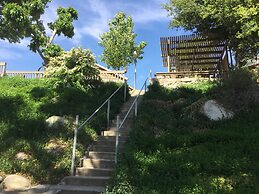 Sequoia Lodge