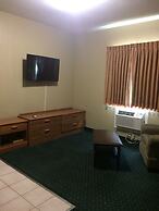 Holland Inn and Suites