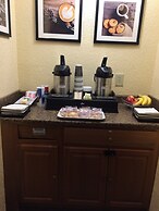 Holland Inn and Suites