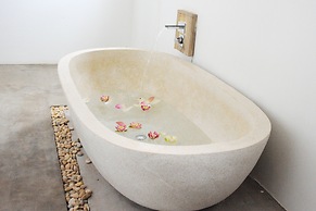 Chez Moi Suite and Spa