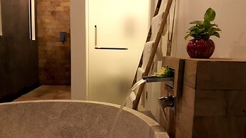 Chez Moi Suite and Spa