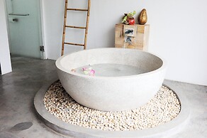 Chez Moi Suite and Spa