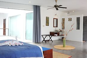 Chez Moi Suite and Spa