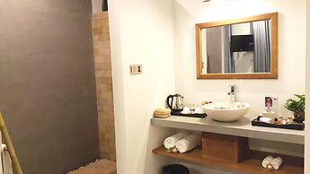 Chez Moi Suite and Spa