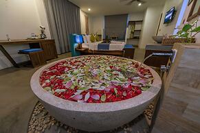 Chez Moi Suite and Spa